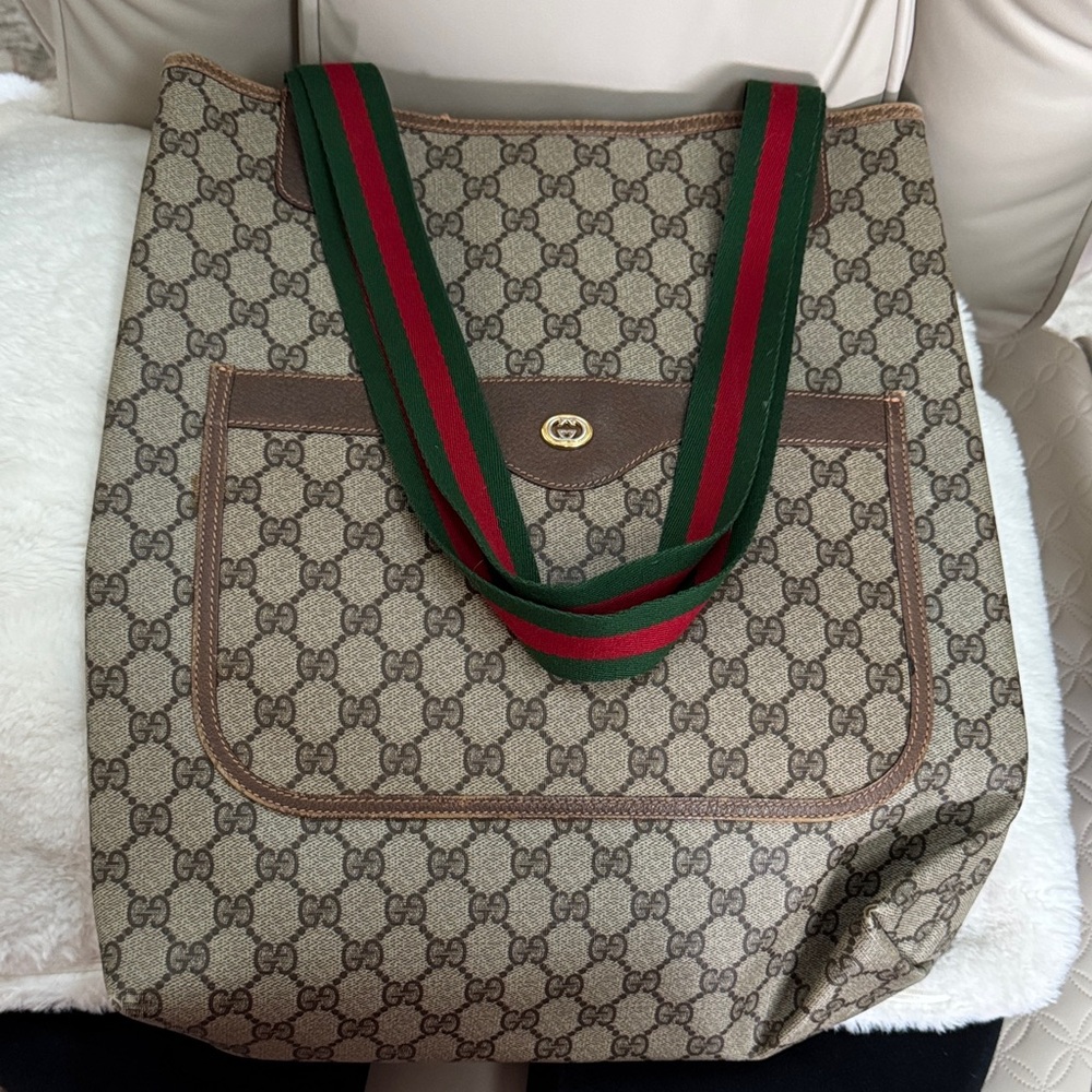 Gucci Beige Monogram Tote with Green and Red Straps - Picture 2 of 9